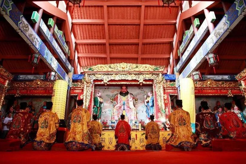 不只是情感手術：揭開「斬小三法事」中三個維度的能量重構密碼